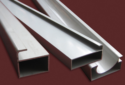 东莞市东城盛派装饰材料经营部 带框晶钢门板与冰箱安装图片展示